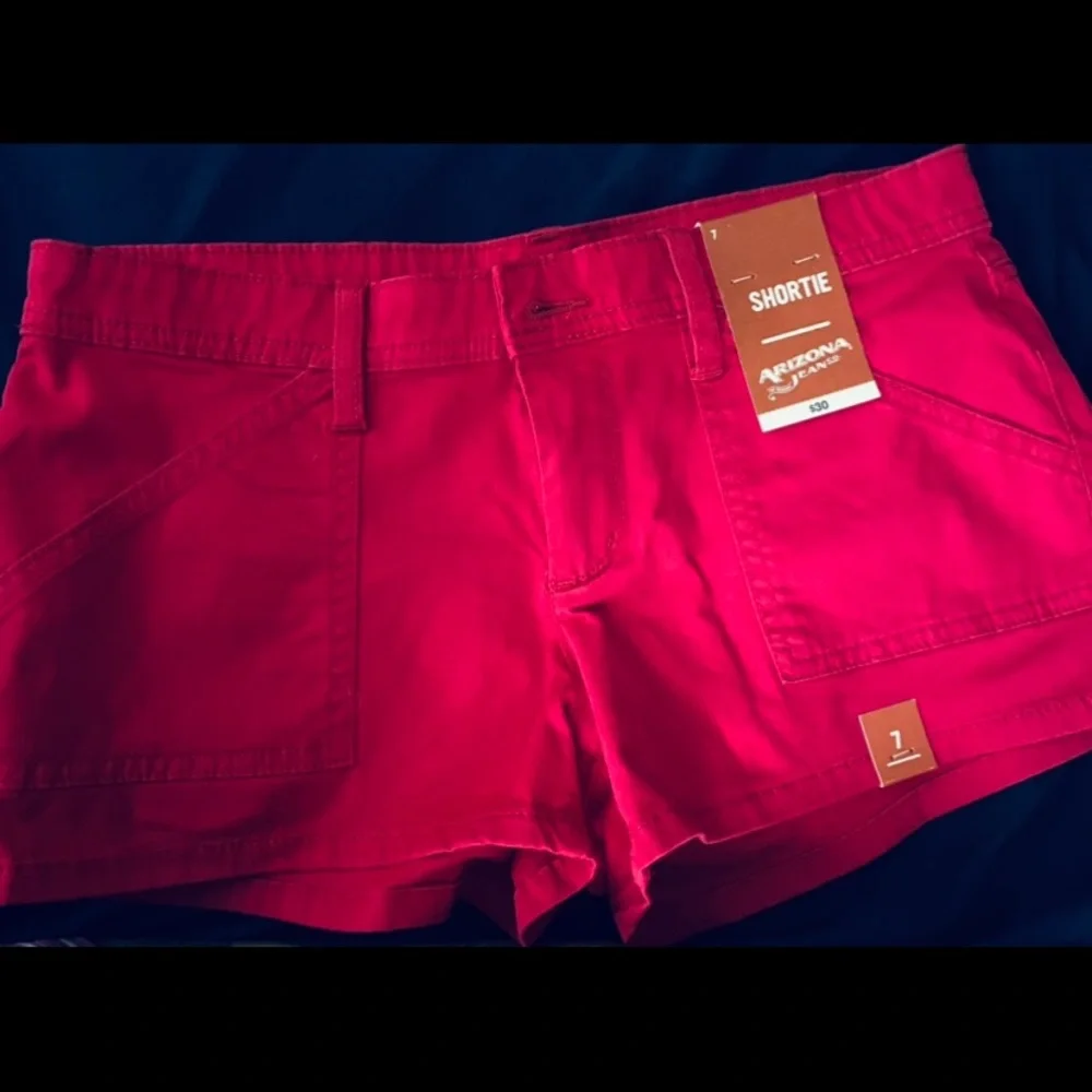 Red Arizona Shorts - Picture 1 of 2